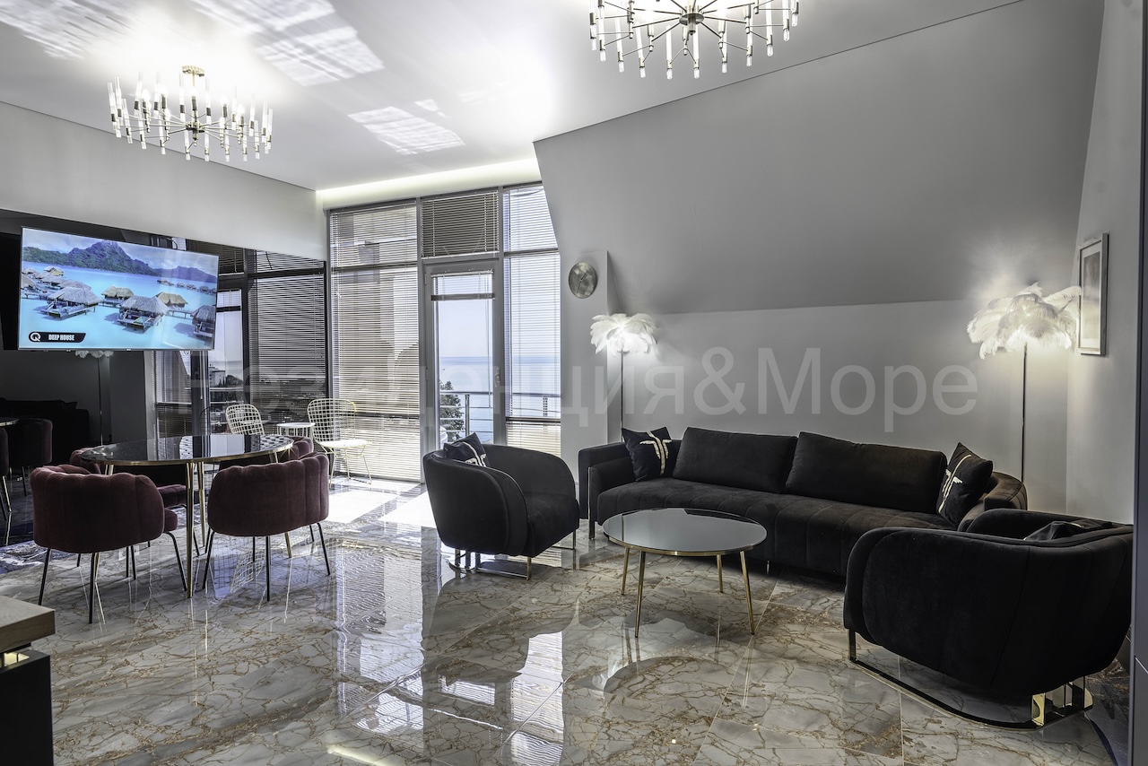 Пентхаус у Swissotel Kamelia